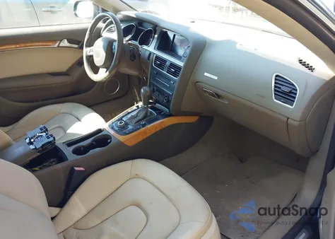 2010 Audi A5 2.0T Premium z USA, uszkodzony, nr VIN WAULFAFR8AA013451